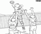 Angriffe auf das Netz und die Verteidigung versuchen, in einer Partie Volleyball-Block