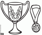 Zwei Pokale für die Gewinner der sportlichen Wettkämpfe, eine Pokal und eine Medaille
